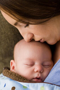 amh-levels-ovarian-reserve-invia-fertility.jpg